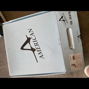 Women’s ice skates